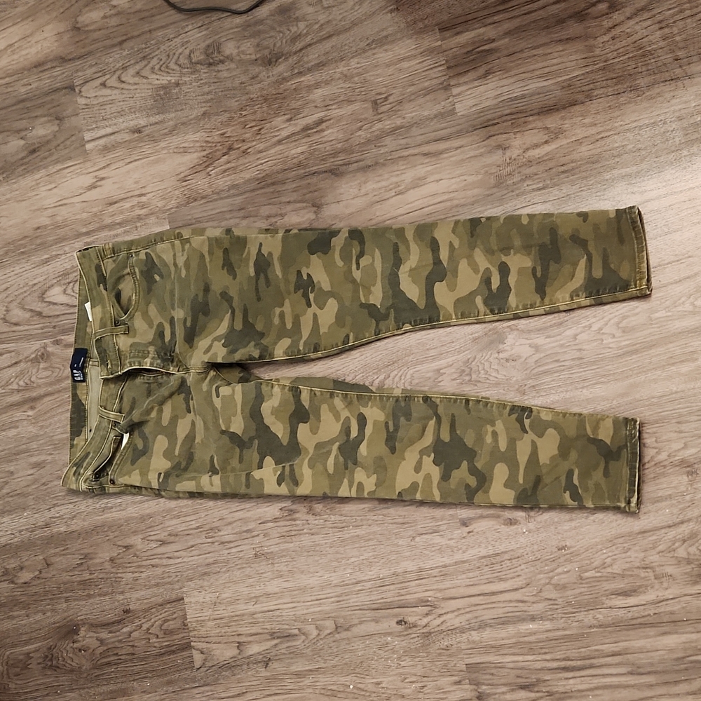 Gap Camo Jean size 30